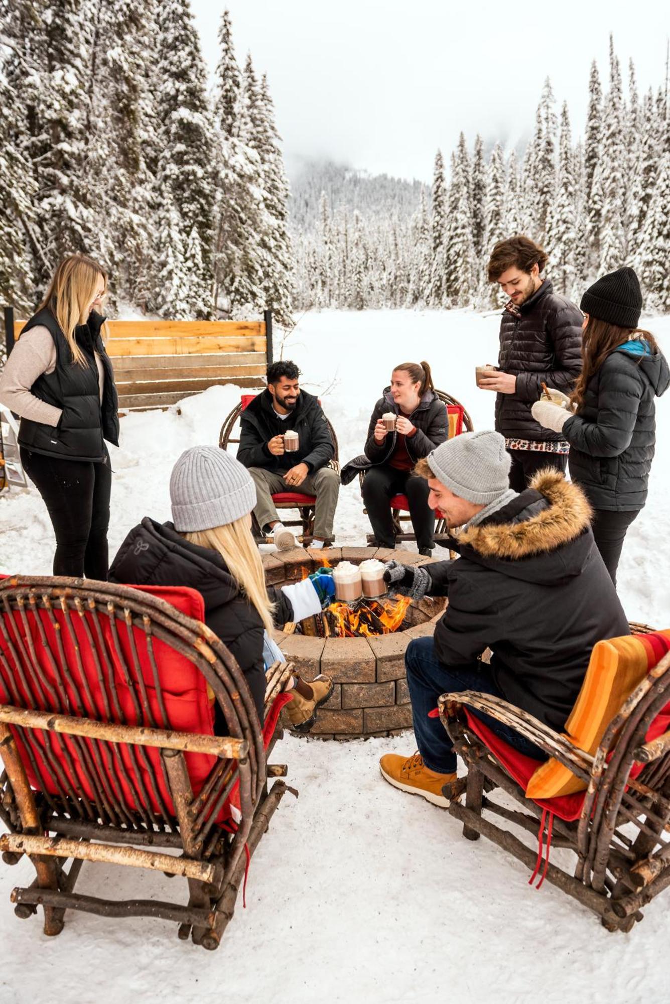 Emerald Lake Lodge Field Eksteriør bilde