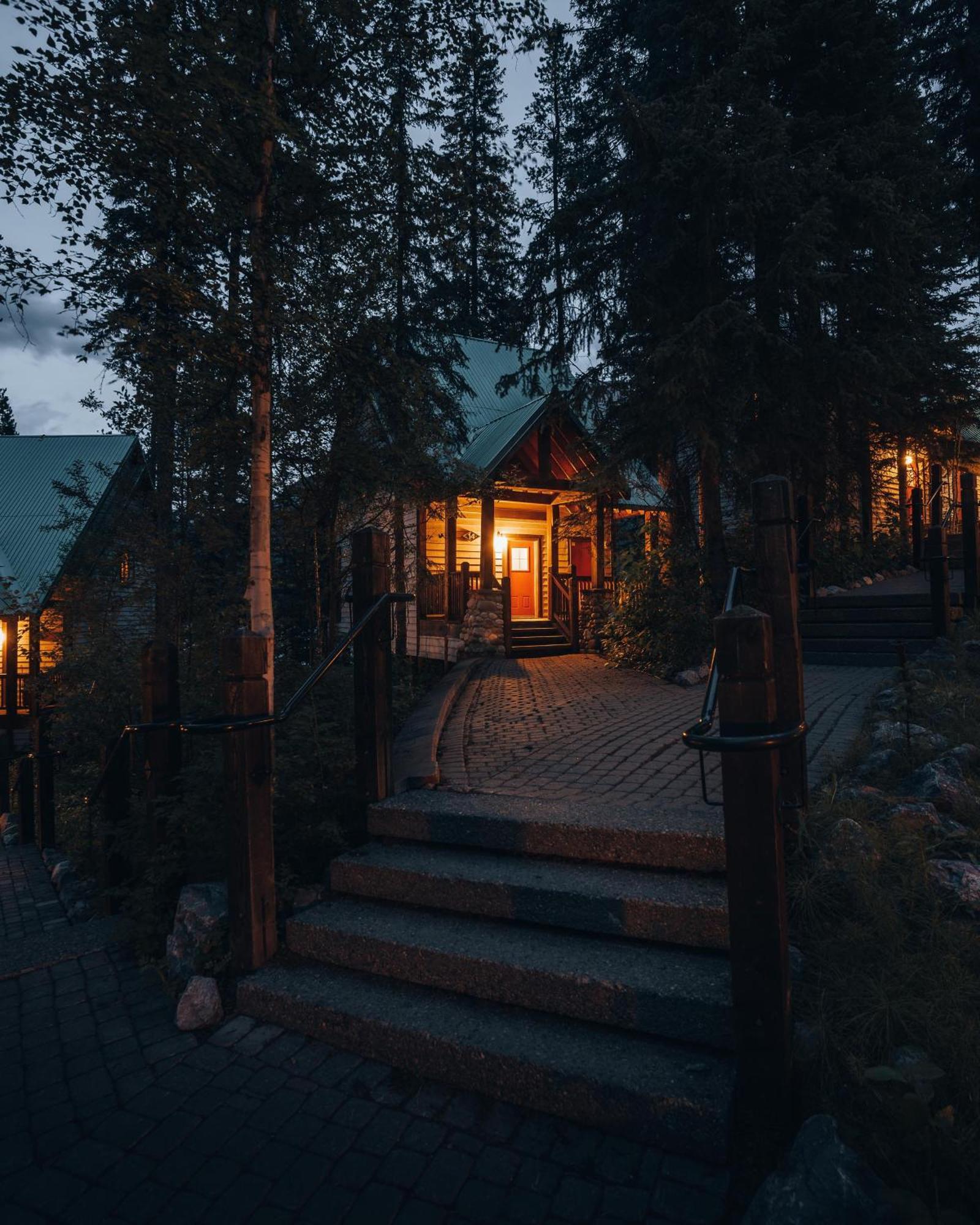 Emerald Lake Lodge Field Eksteriør bilde