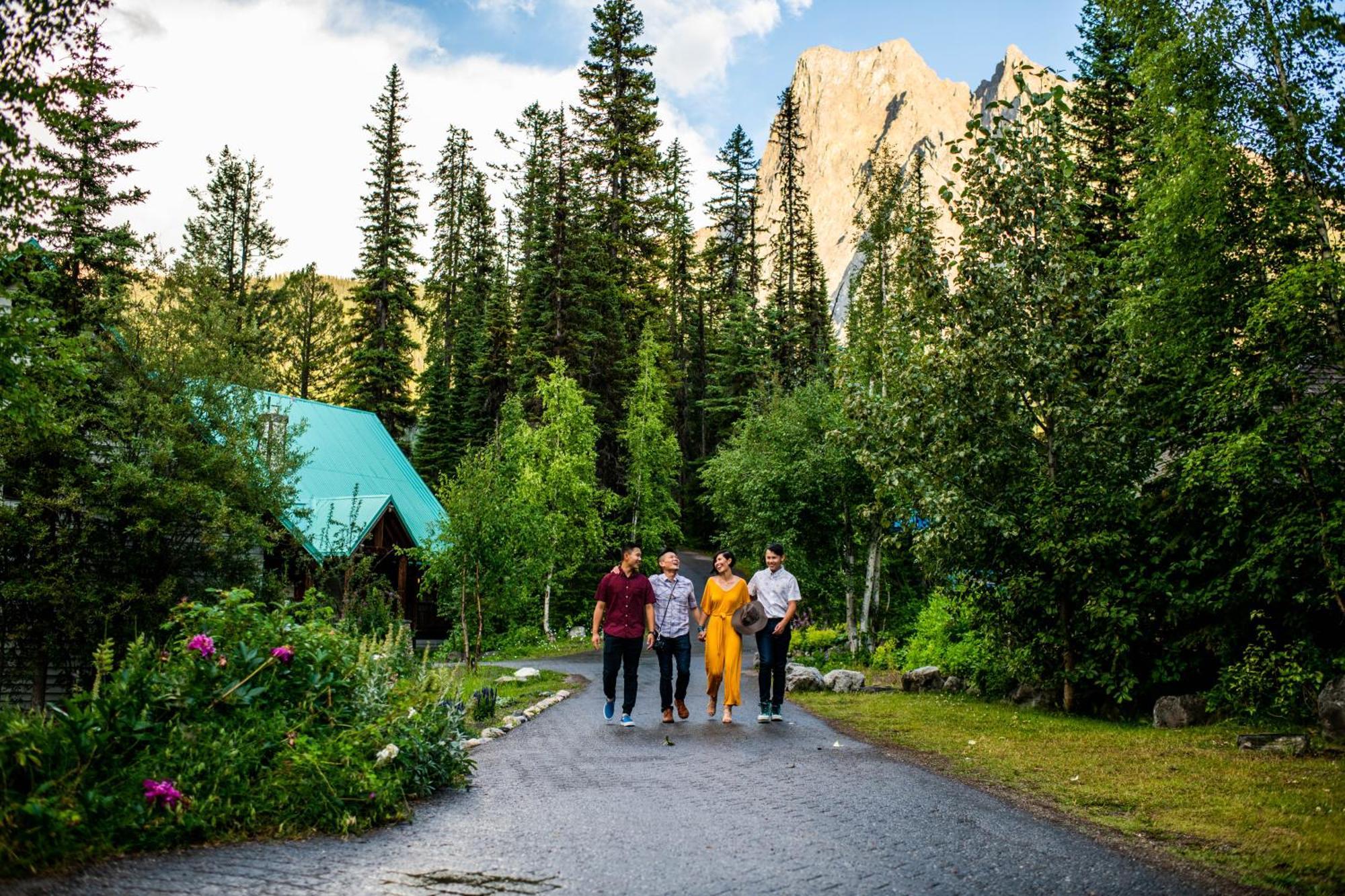 Emerald Lake Lodge Field Eksteriør bilde