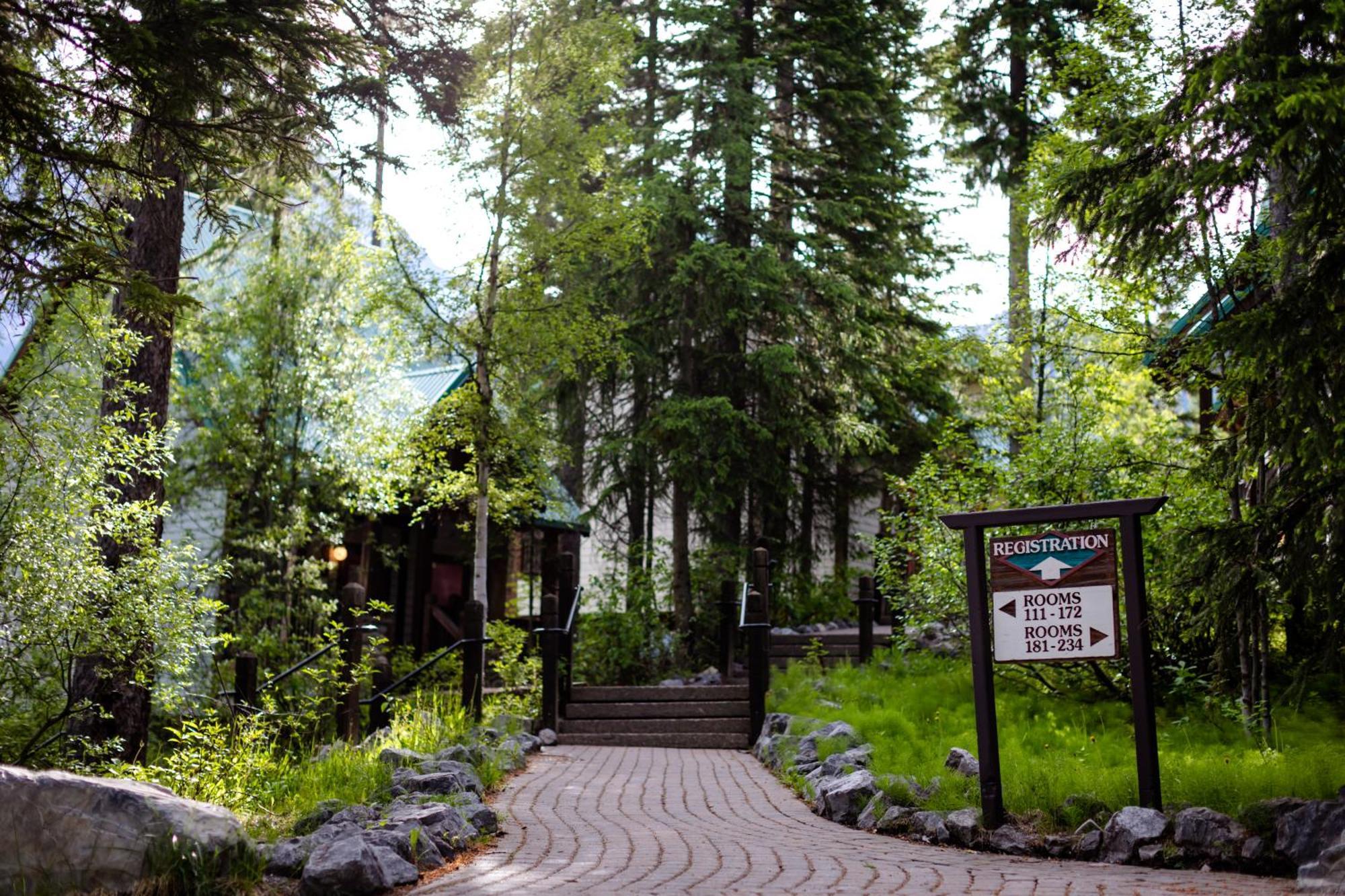 Emerald Lake Lodge Field Eksteriør bilde