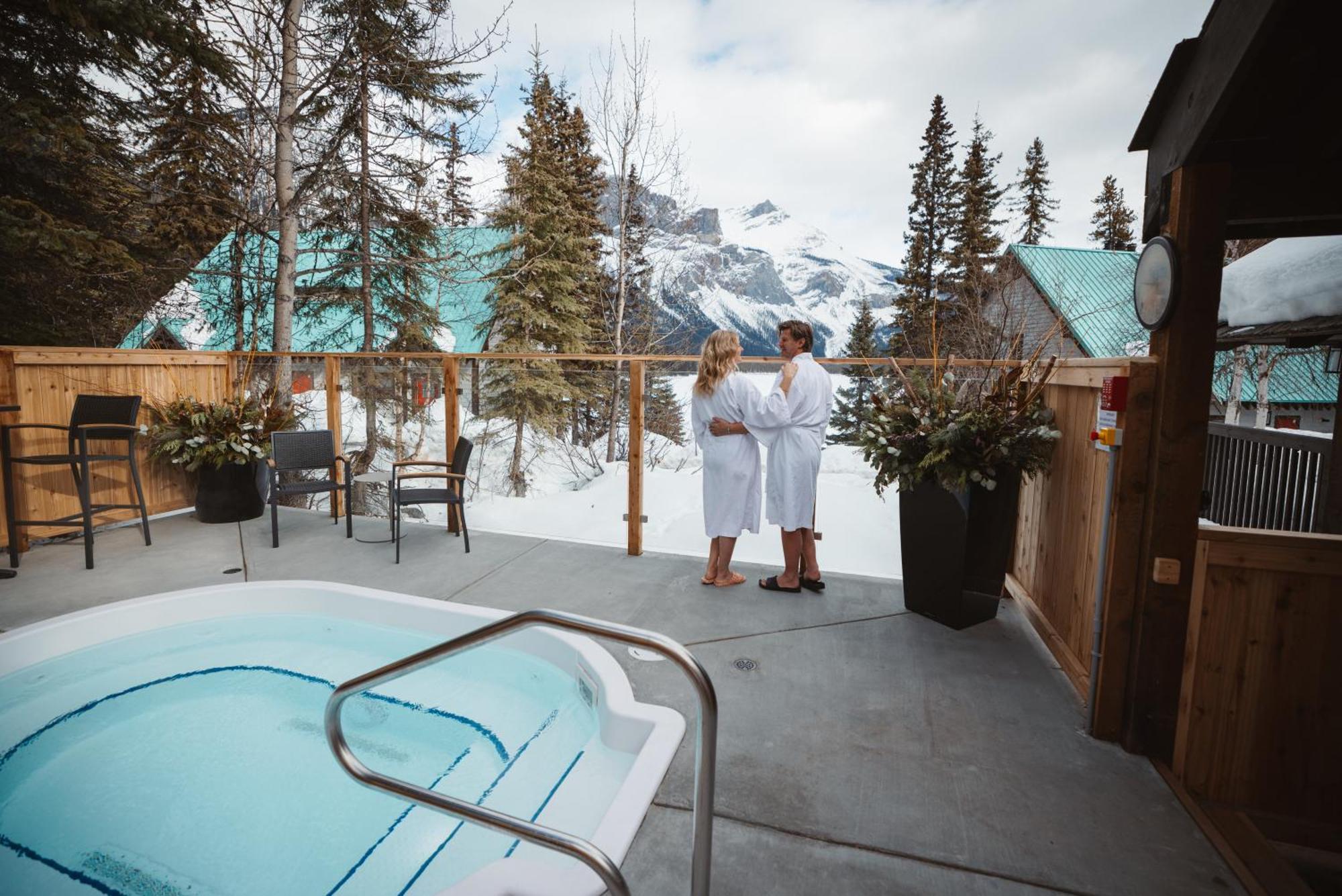 Emerald Lake Lodge Field Eksteriør bilde